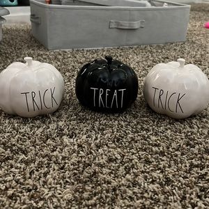 Rae Dunn Black and White pumpkins lot